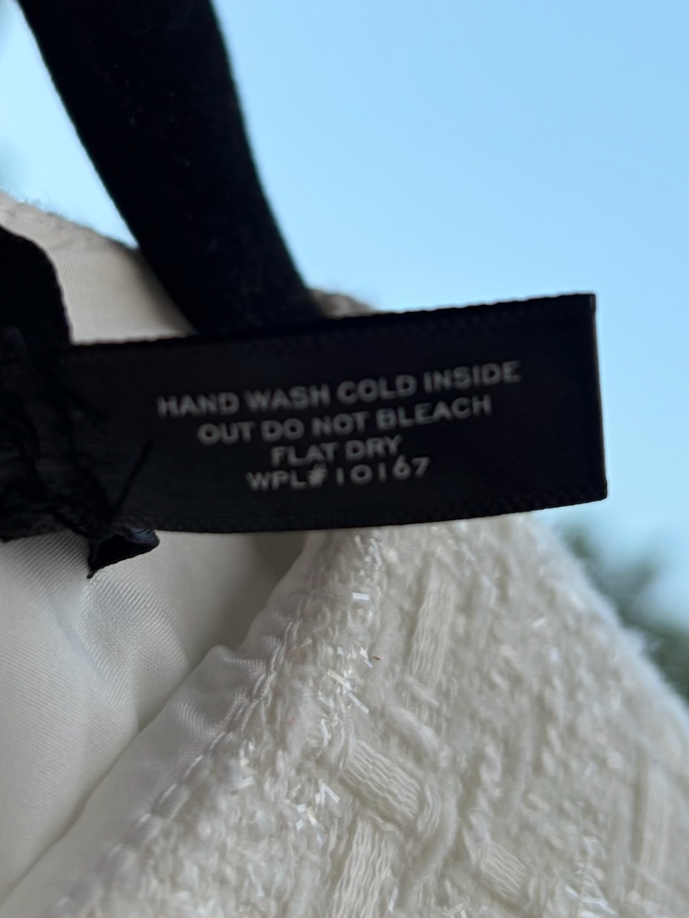 🆕🥥AQUA NWT White Tweed Mini Shift Dress Pearl Gold Buttons Pockets Size L Office - Picture 16 of 17